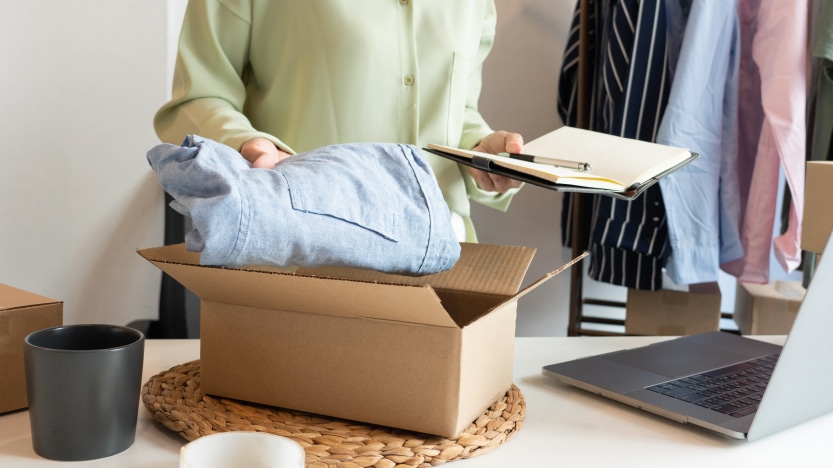 Read more about the article How to Ship Clothes?